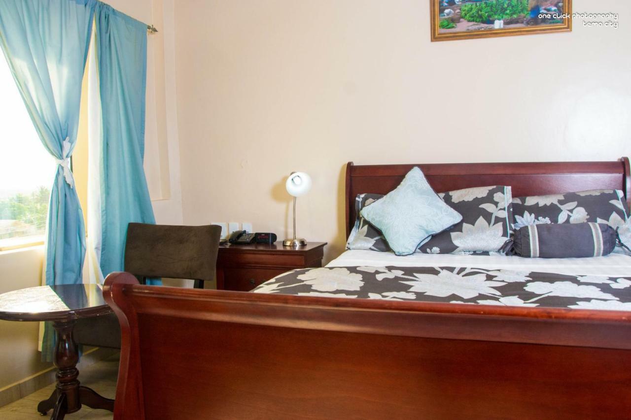Crismon Hotel Tema Luaran gambar